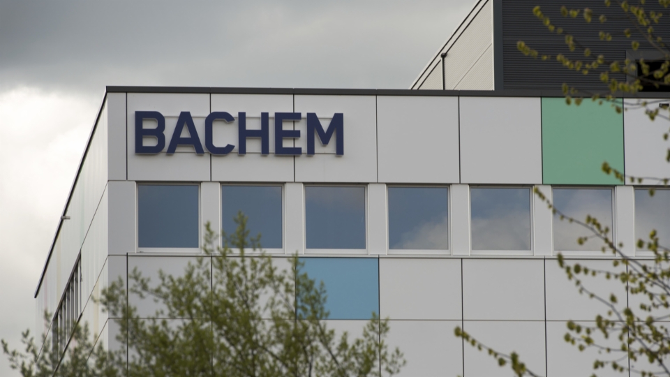 Pharmaunternehmen Bachem baut kräftig aus