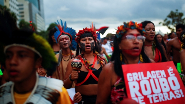 Aus dem Archiv: Indigene demonstrieren gegen Goldsuche Bolsonaros