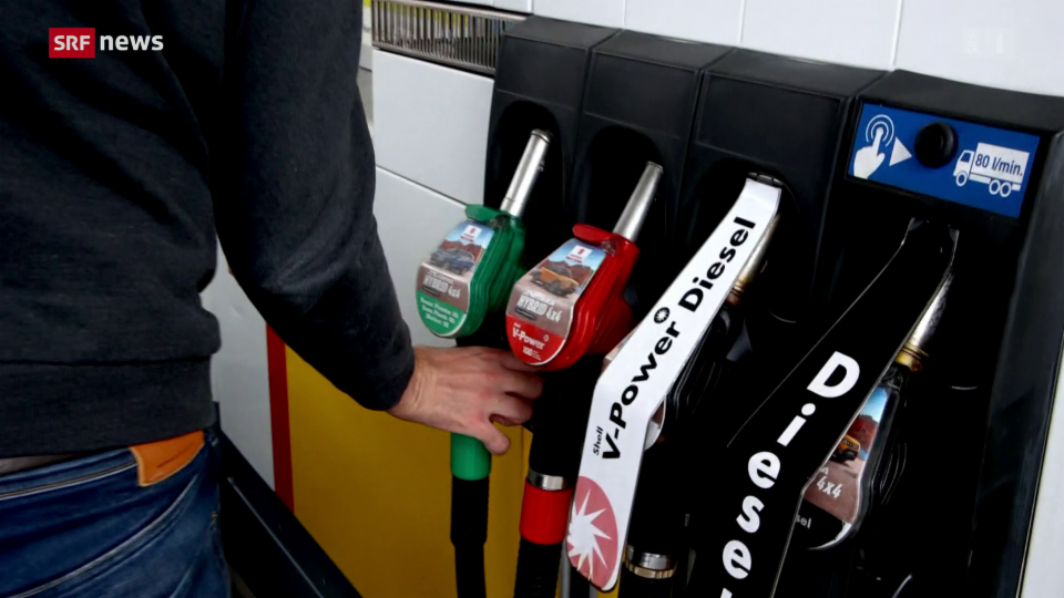 Streit um Benzinpreis-App