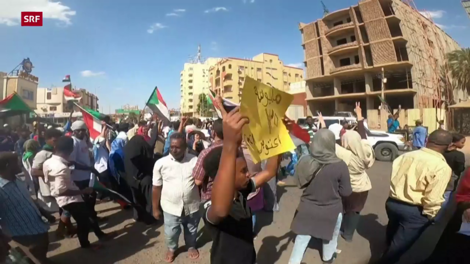 Hunderttausende gehen in Sudan auf die Strasse