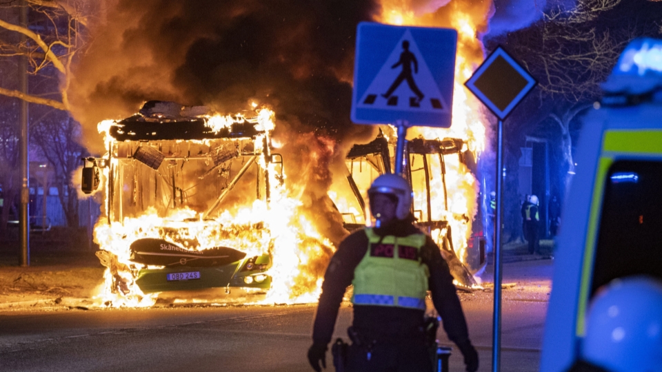 Altes Bandenproblem, neue Ausschreitungen in Schweden