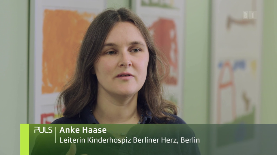 Anke Haase, Leiterin des Kinderhospiz Berliner Herz in Berlin, erklärt, wie wichtig ein geregelter Tagesablauf für unheilbar kranke Kinder ist.