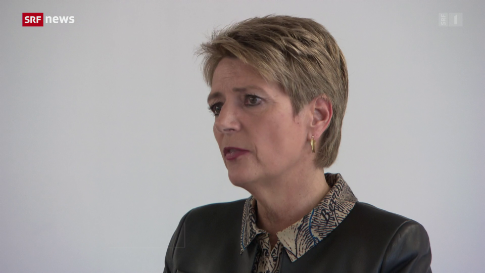 Justizministerin Karin Keller-Sutter besucht Bundesasylzentrum