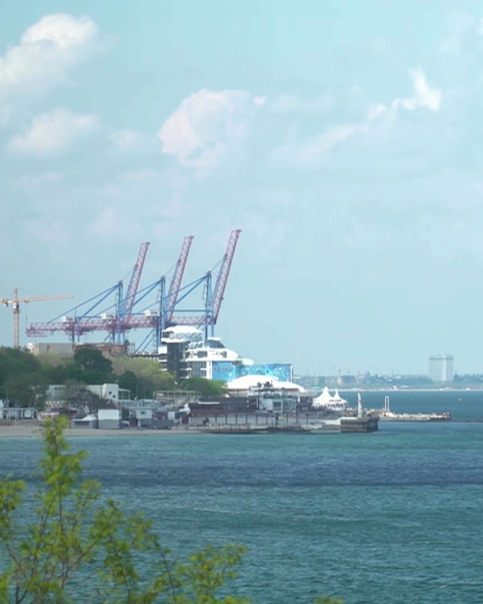 Hafenstadt Odessa bleibt auf Tonnen Getreide sitzen 