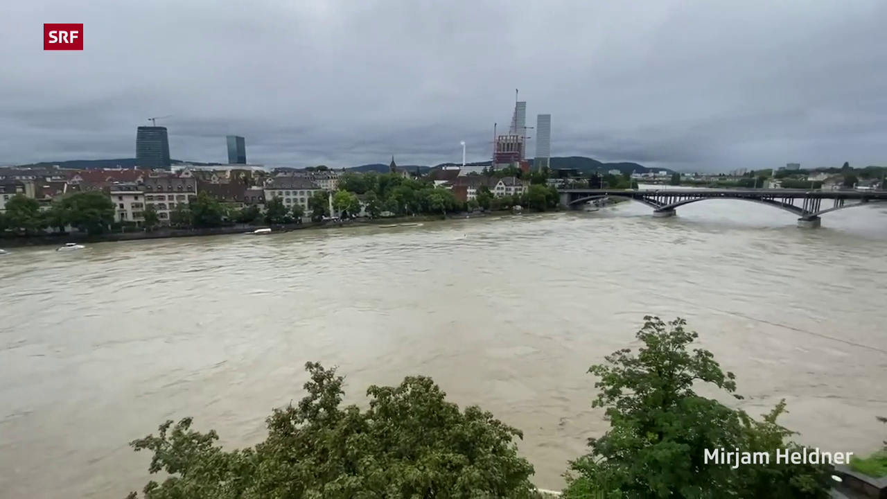 Dauerregen ohne Ende - Volle Flüsse, volle Seen: Die Videos zur Lage in der Schweiz