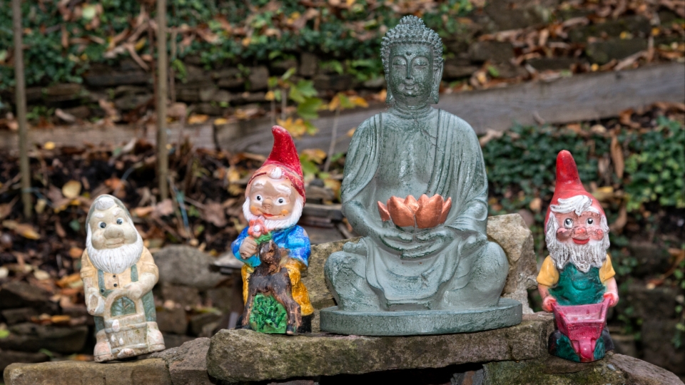 Mehr als Gartendekoration: Buddhismus in der Schweiz