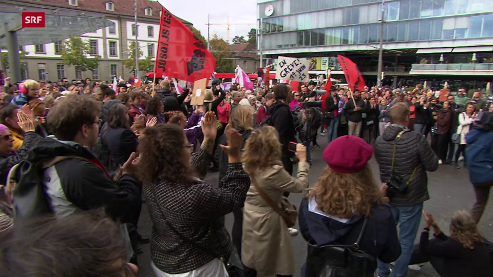 Protest a Berna suenter refurma da l'AVS