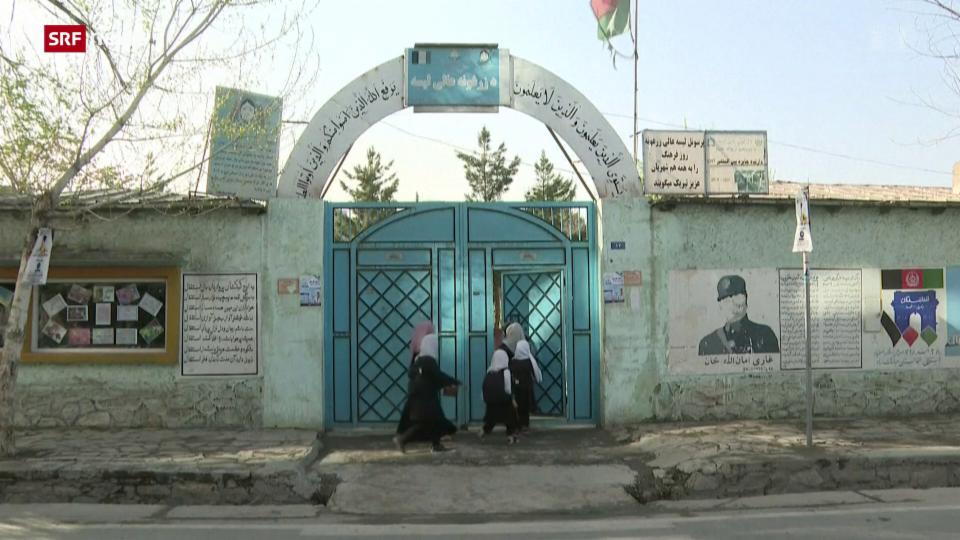 Taliban schließen Mädchen weiter von Schulen aus