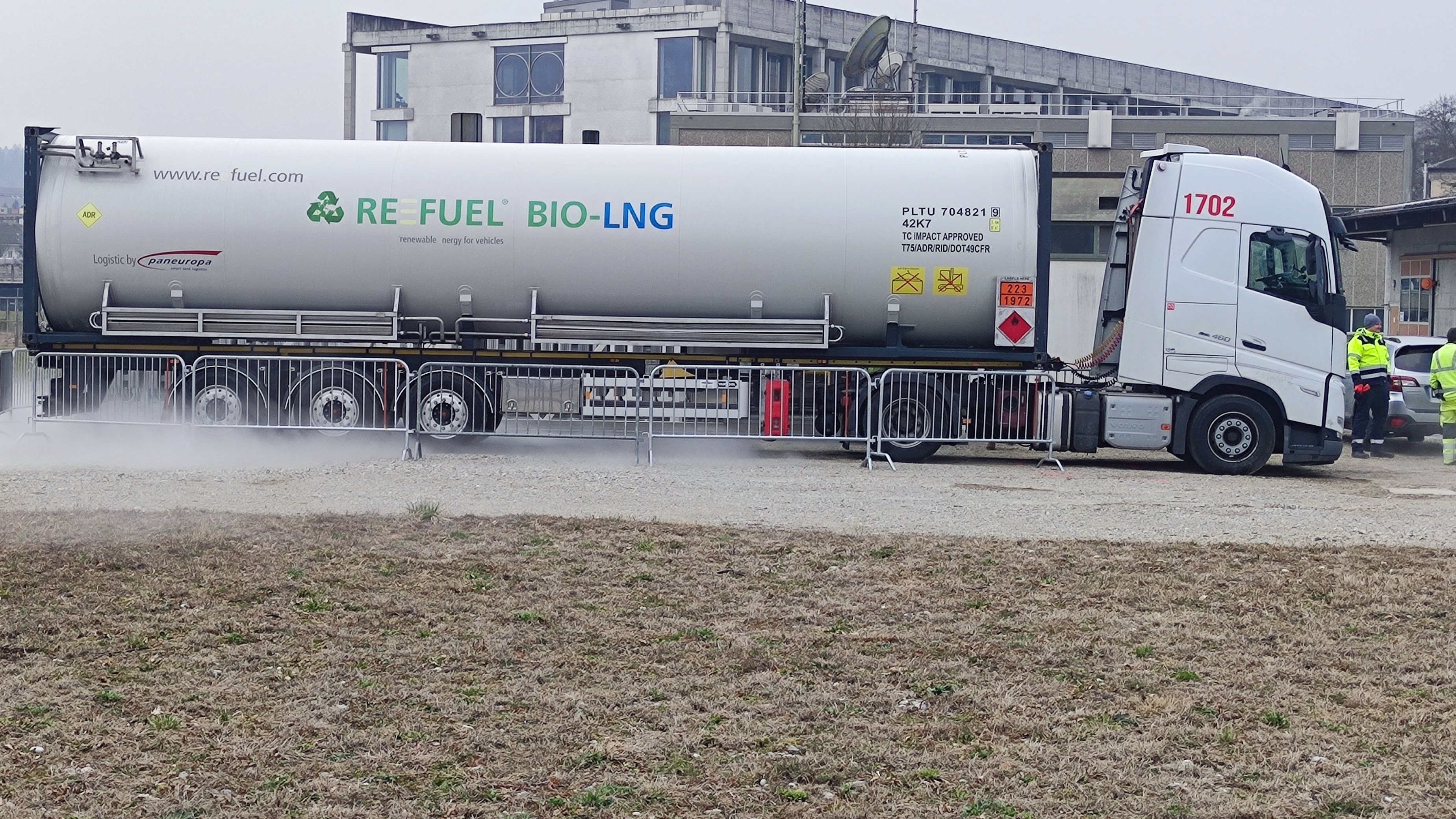 Umstrittener Gas-Ausbau - Flüssiges Gas gegen die Energiekrise:  Pilotversuch in Solothurn - News - SRF