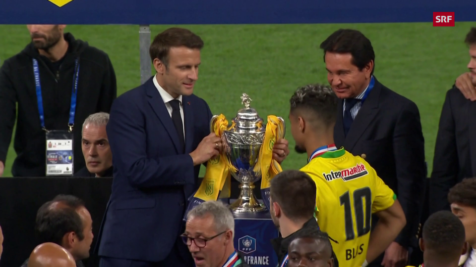 Vom Präsidenten persönlich: Nantes erhält Cup-Trophäe