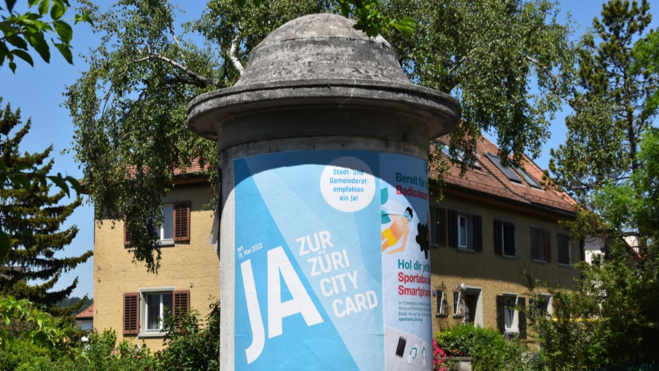 Ja zur Züri City-Card: Sans-Papiers erhalten in Zürich eine Art ID