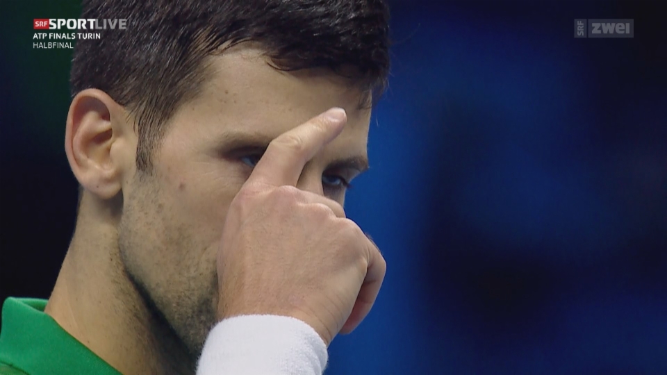 Djokovic gewinnt 1. Satz mit Ball auf die Linie