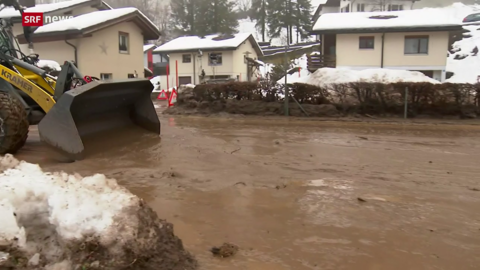 Glarus: Feuerwehr muss wegen Hochwassers ausrücken