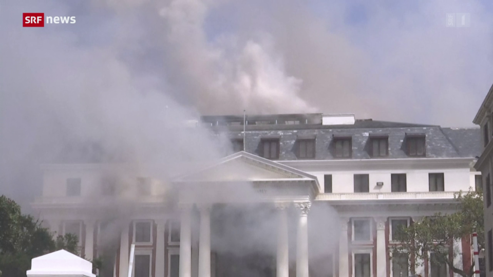 Aus dem Archiv: Brand in Parlamentsgebäude in Kapstadt