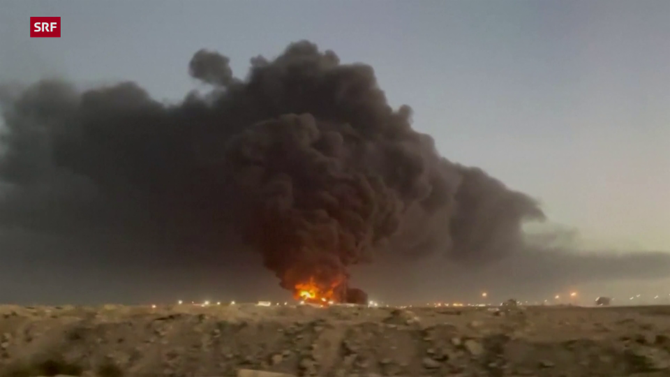 Dschidda: Öl-Raffinerie in Flammen