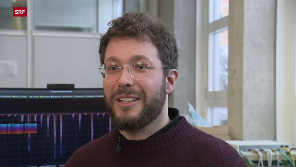 David Joss, Berner Fachhochschule: «Im Gegensatz zu anderen Solaranlagen produzieren die Balkonmodule auch bei Schnee.»