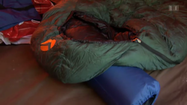 Video «28.05.13: Schlafsäcke im Test: Damit liegen Sie gut und günstig» abspielen